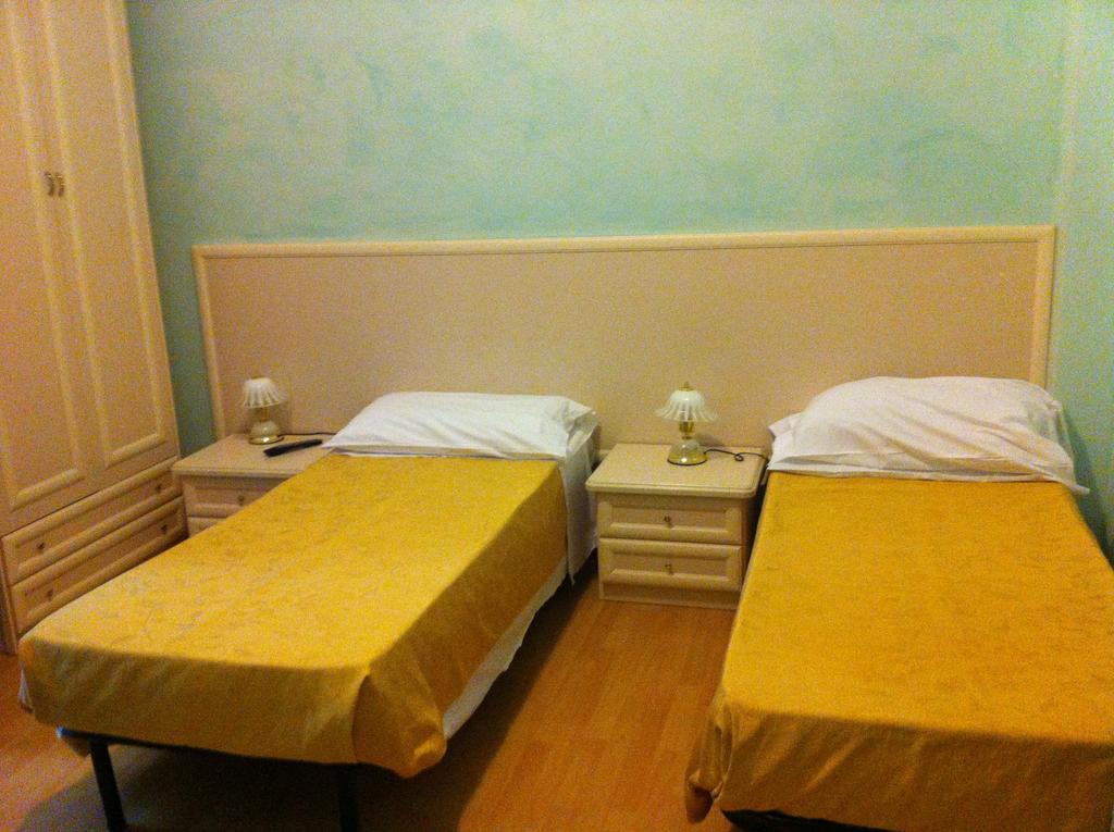 White House Motel Cerveteri Habitación foto
